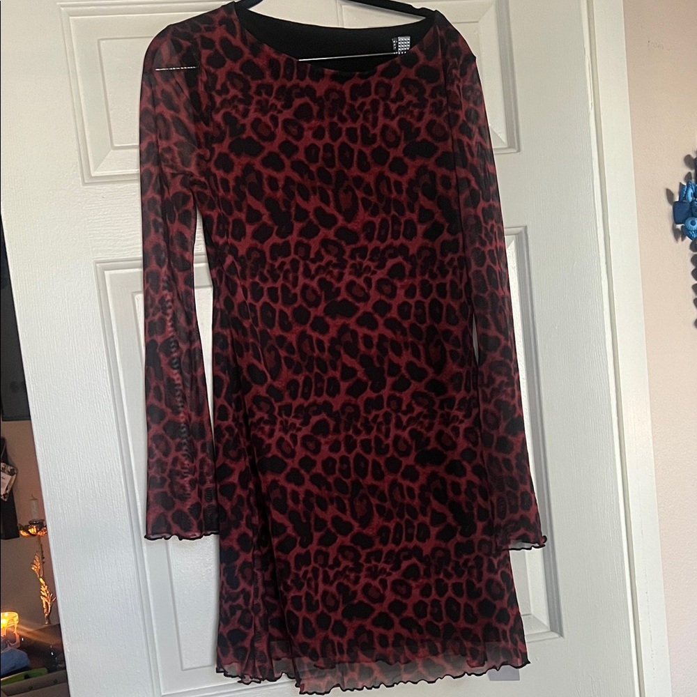 Chic Long Sleeve Leopard Print Dress